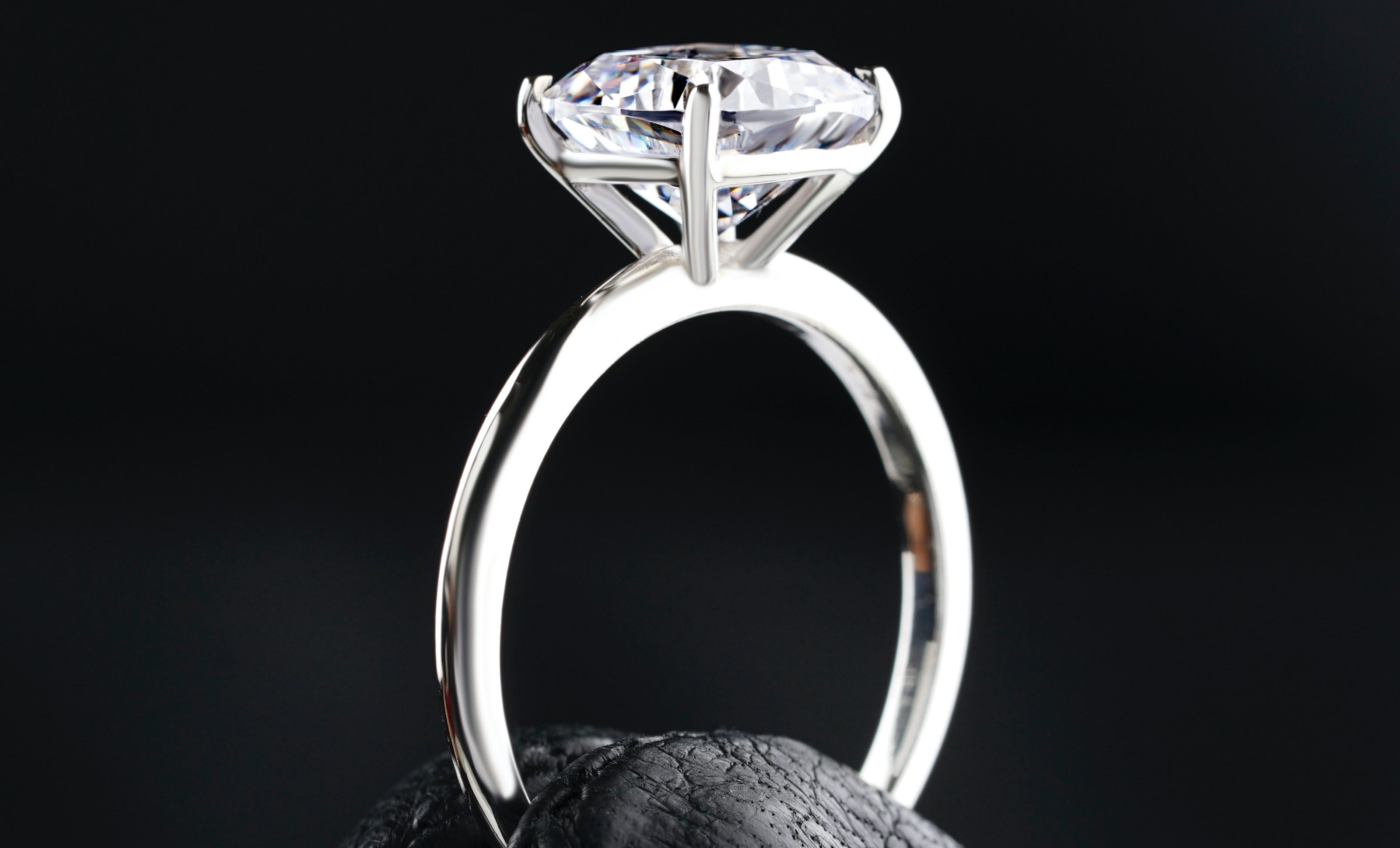 Attracting High-End Chinese Consumers: Strategies for Overseas Luxury Brands